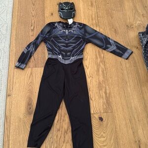 Black panther kids costume size medium